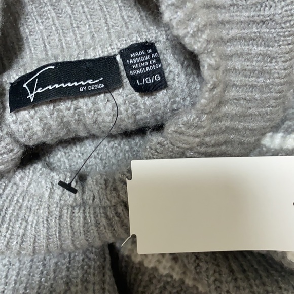 Femme By Design Scallop Mock Neck Striped Grey and White Sweater - Picture 11 of 11